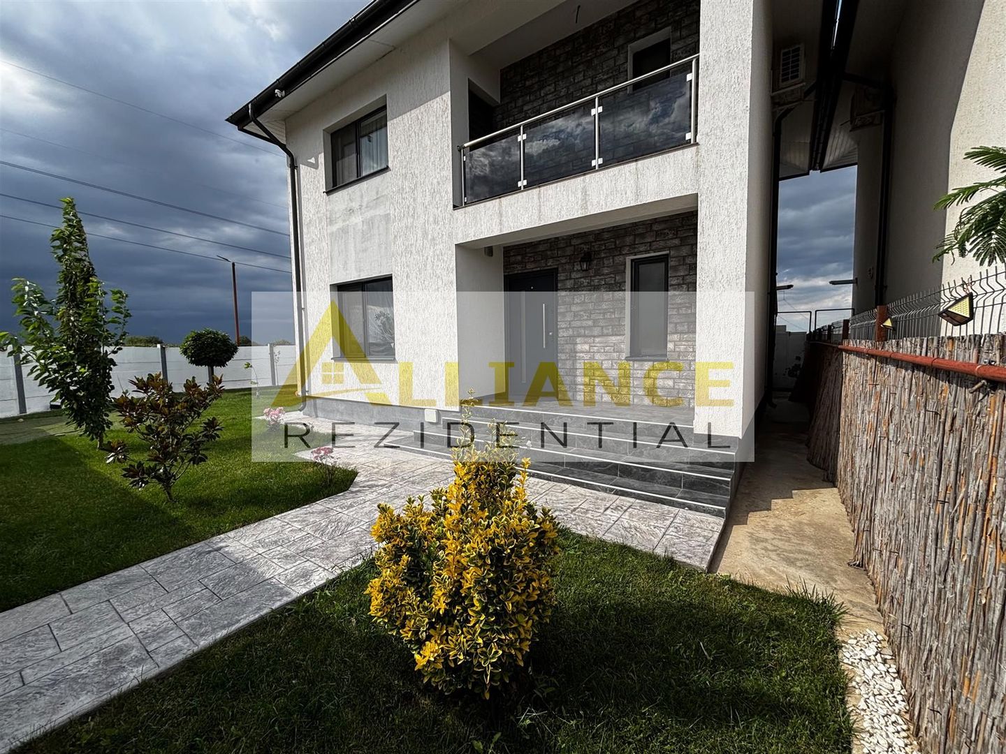 Casa individuala 4 camere  2 băi  mobilat-utilată - Poză 1