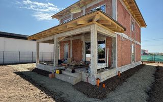 Casa individuala- 3 dormitoare - teren mare -Dumbravita - Poză 1