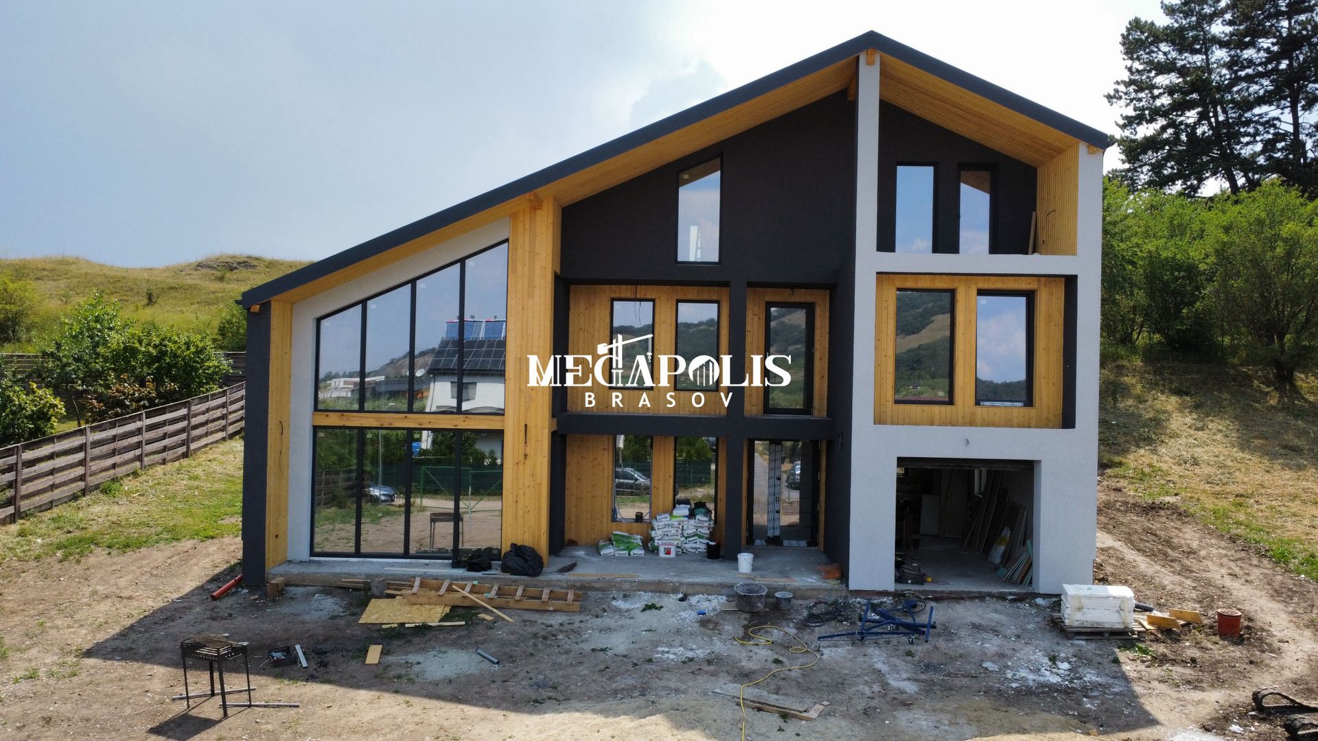 Reședință de Lux la Poalele Dealului Lempeş - Poză 1