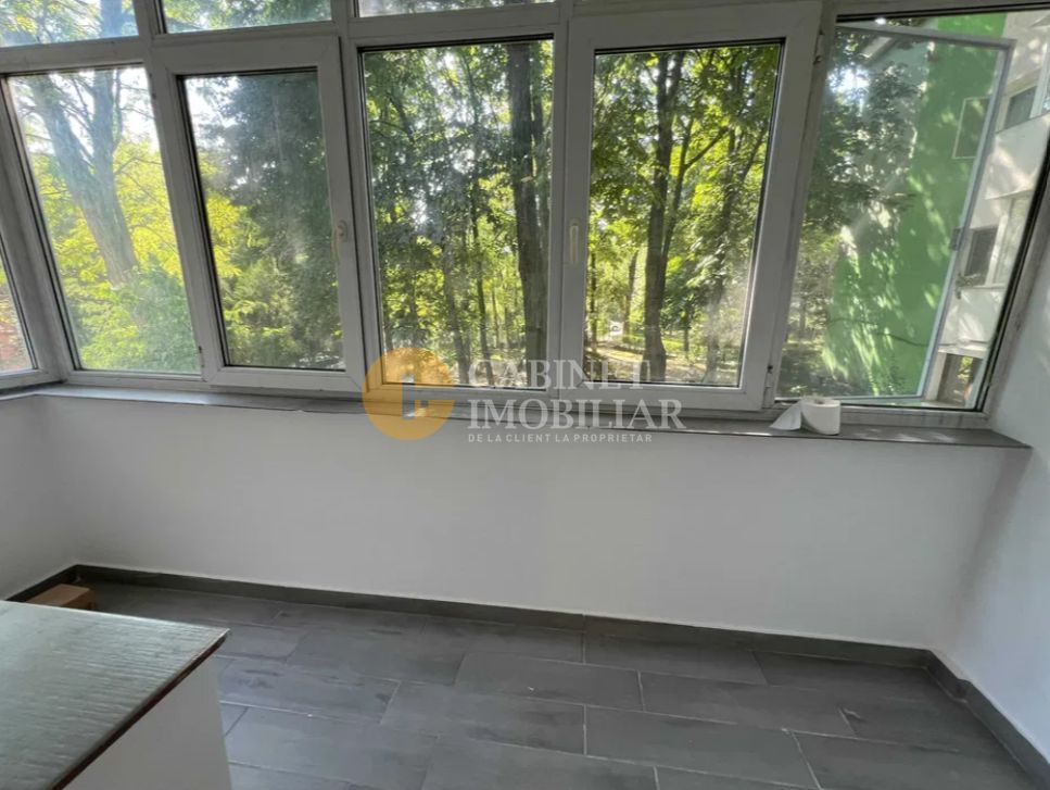 DECOMANDAT - 2 camere - Tatarasi - ETAJ INTERMEDIAR - FARA RISC - Poză 3