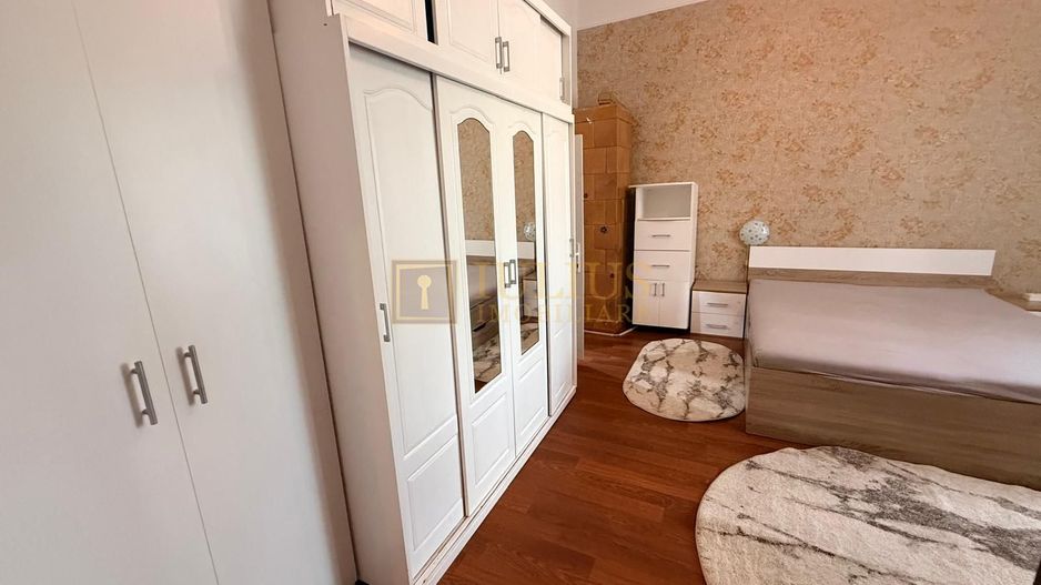 2 camere| Iosefin-vis a vis de Bega |zona superba| loc de parcare| curte comuna| - Poză 3