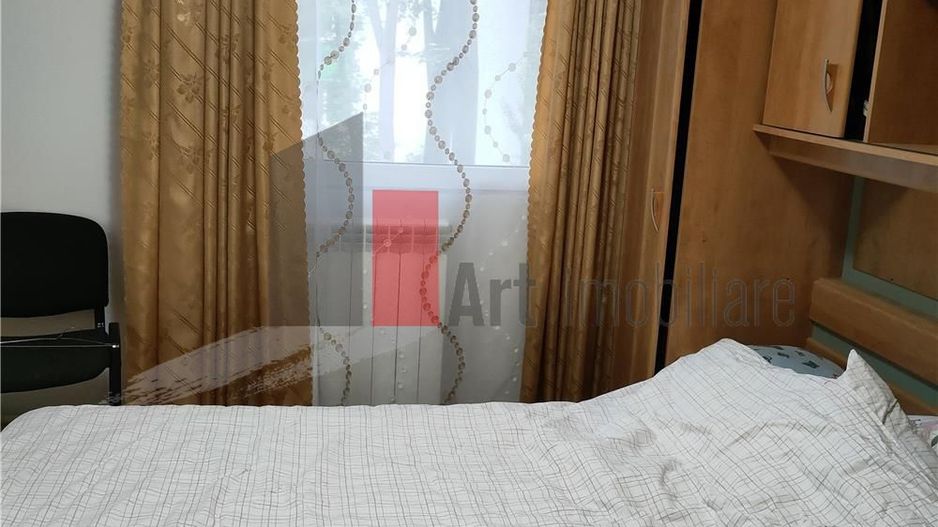 Vânzare apartament semidecomandat 4 camere cu centrală Bd. Obregia - Poză 21