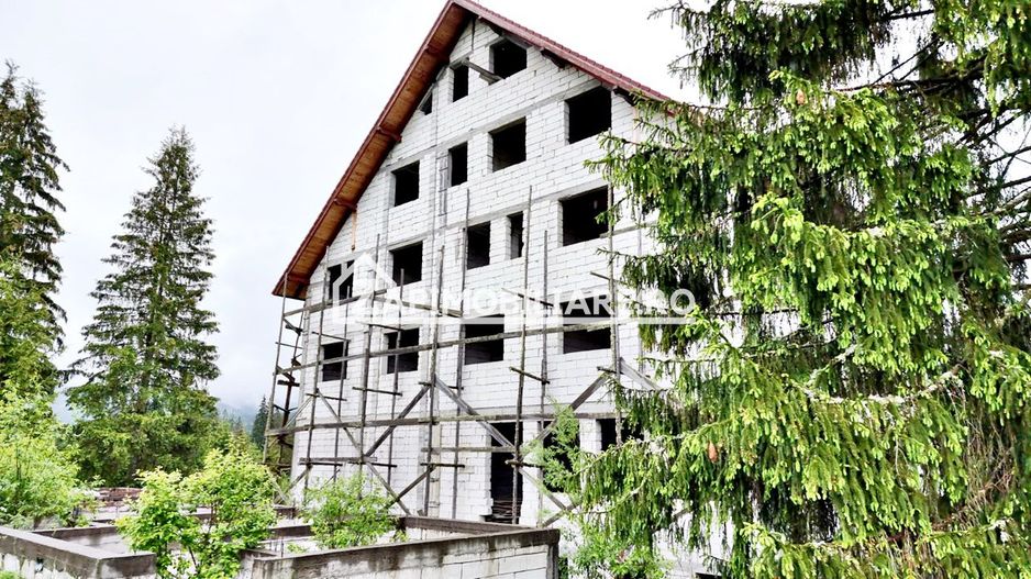 Pensiune 25 camere,1 restaurant,1 sala sedinte 2.000mp teren - Poză 4