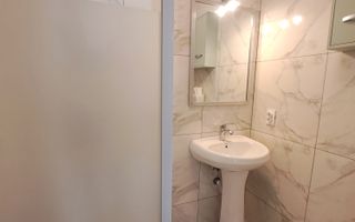 Apartament 3 camere, 2 bai, parcare, zona Metro! - Poză 12