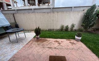 Casă înșiruită complet mobilată + curte+ 2 parcari în complex inchis! - Poză 27