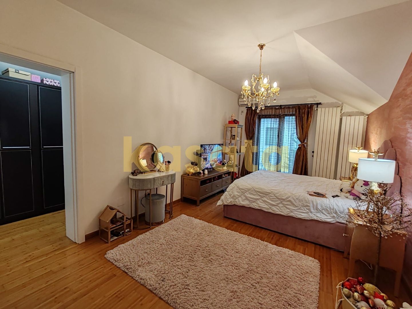 Vila care redefinește echilibrul între rafinament, spațiu și liniște - Poză 32