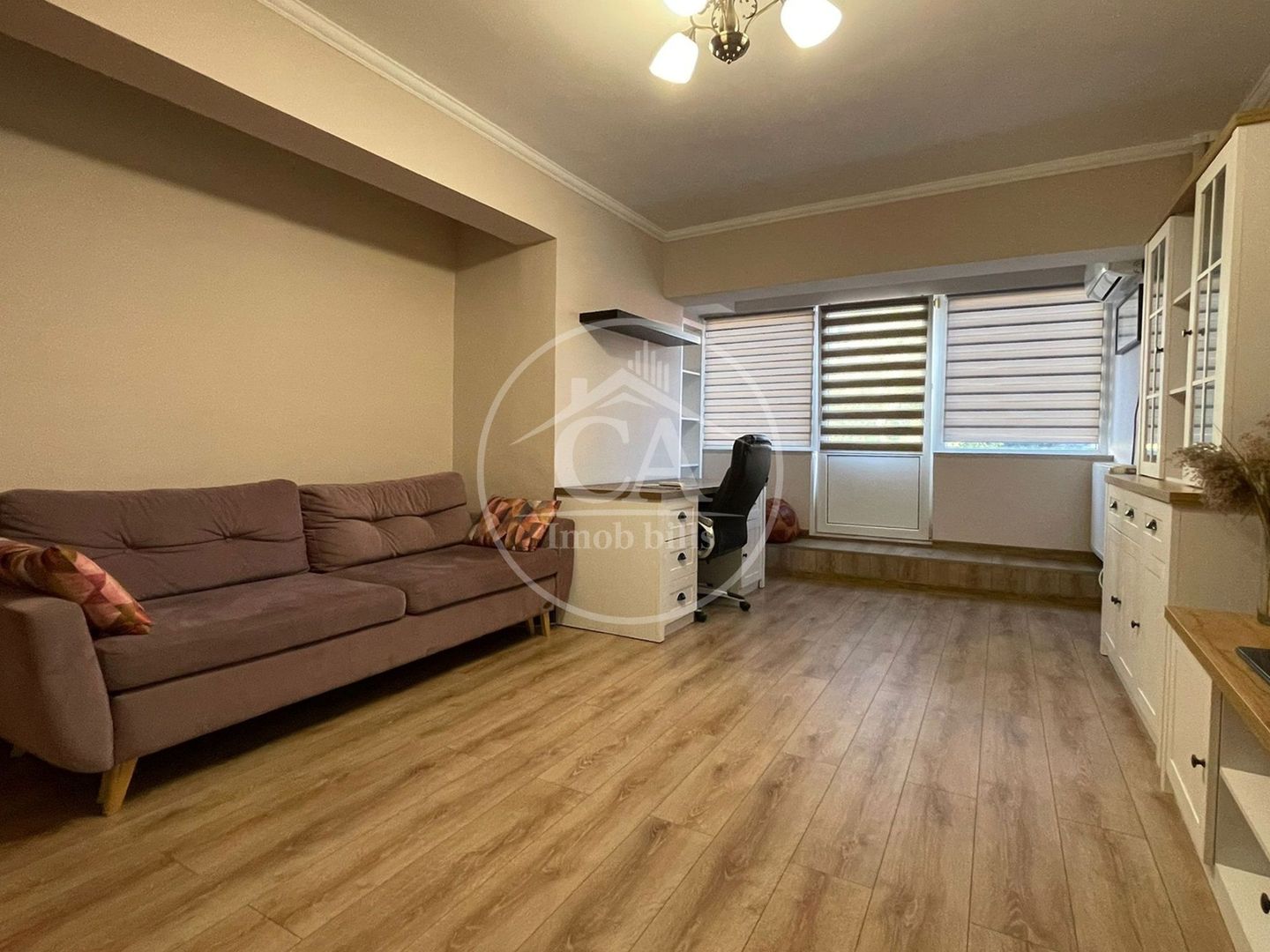 Apartament de închiriat cu 3 camere în zona Dacia, Oradea - Poză 6