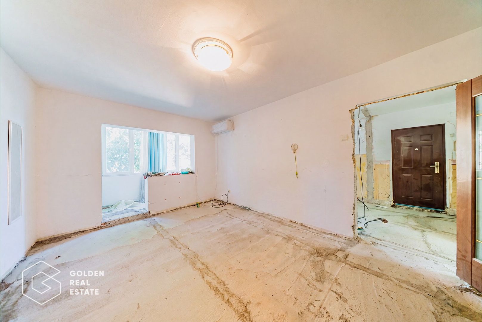 Apartament 3 camere, zona Alfa, decomandat - Poză 1