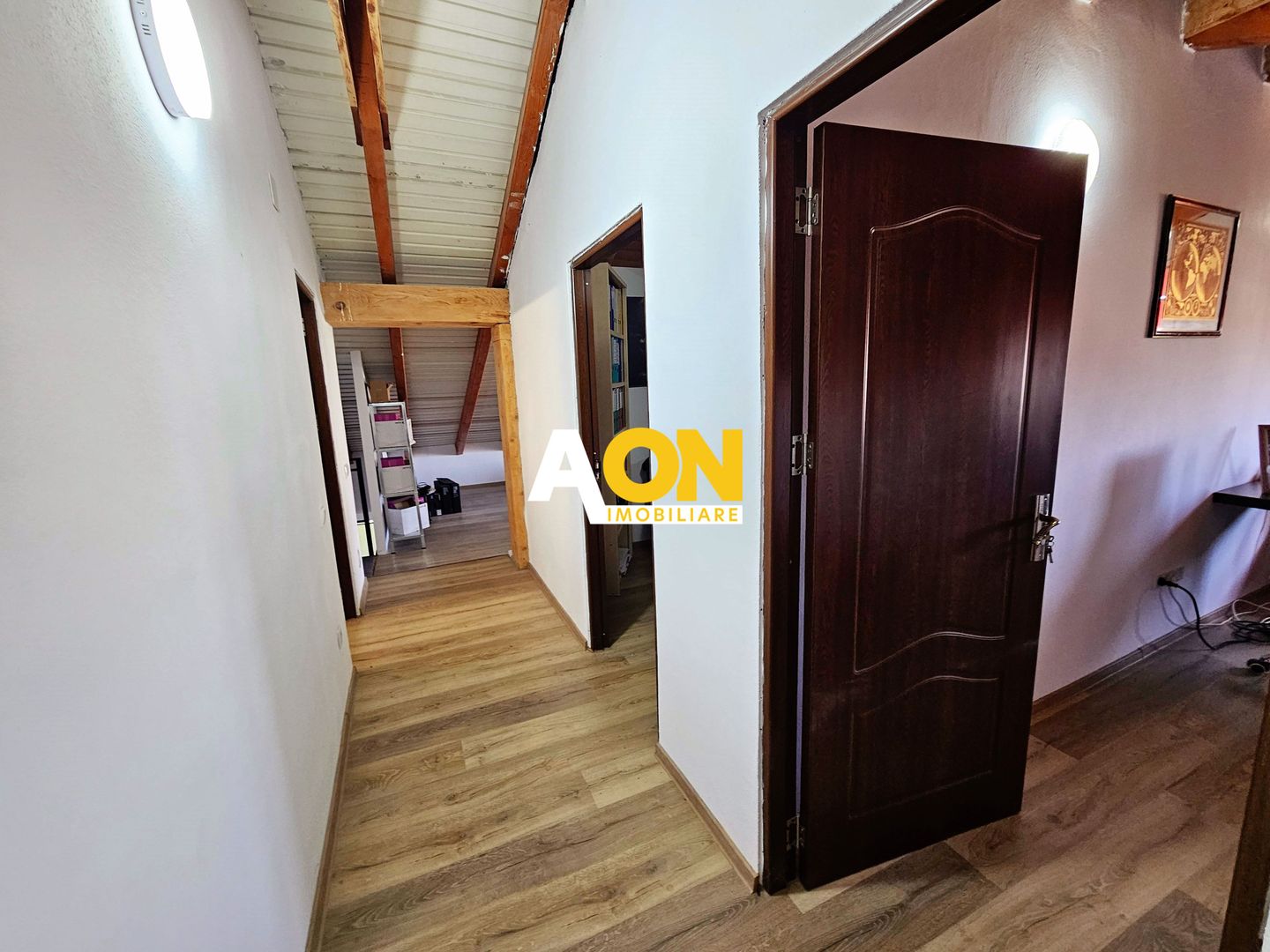 Apartament 4 camere, 2 bai,pretabil pt. birouri, zona ultracentrala - Poză 10