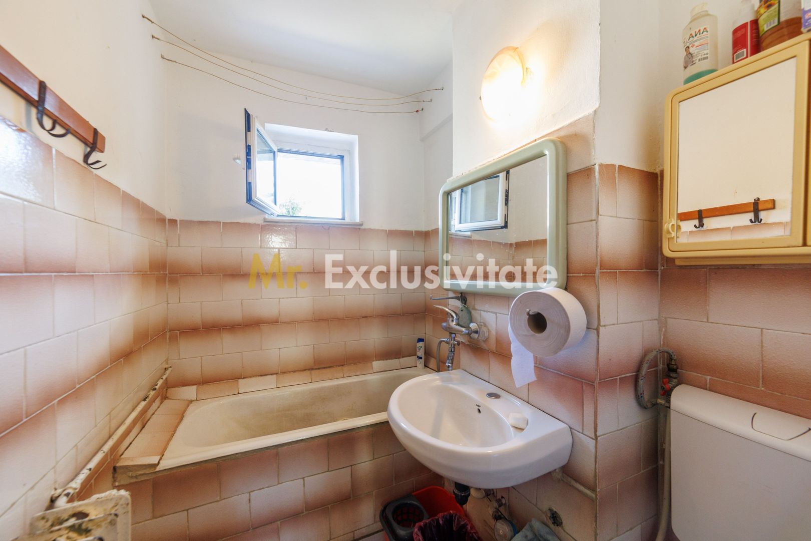 Apartament Trivale et.1 linga Piata si Sc.12 - Poză 7
