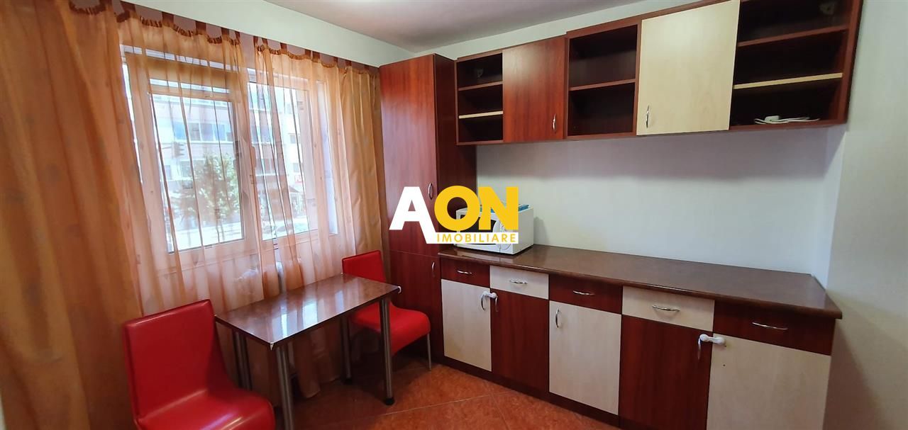 Apartament 3 camere, etaj 1, Cetate, zona Liceului Militar - Poză 4