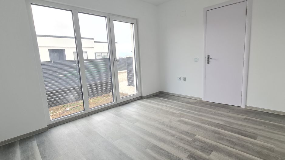 Casa 4 camere un nivel finalizata intabulata cartier Izvor Tarlungeni - Poză 5