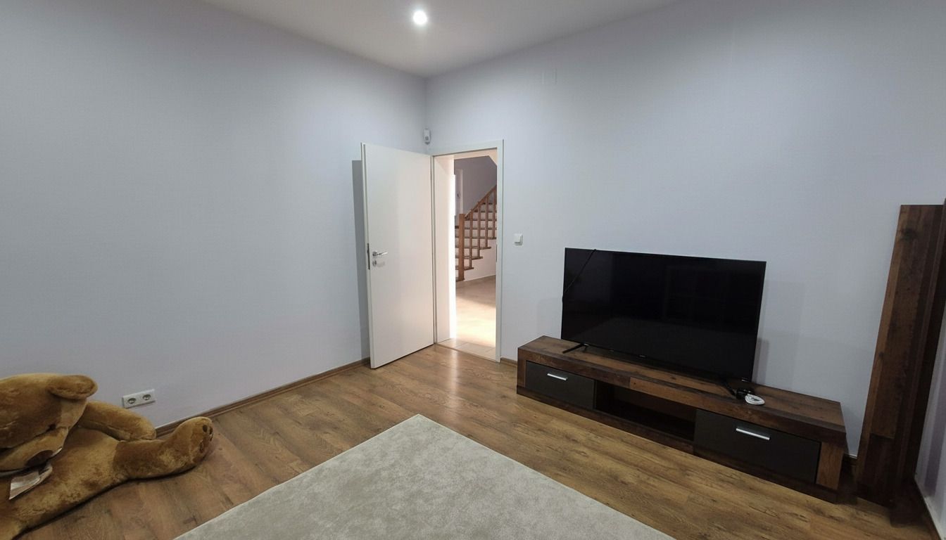 VILA SPATIOASA | 5 CAMERE | CURTE GENEROASA | OTOPENI - Poză 15