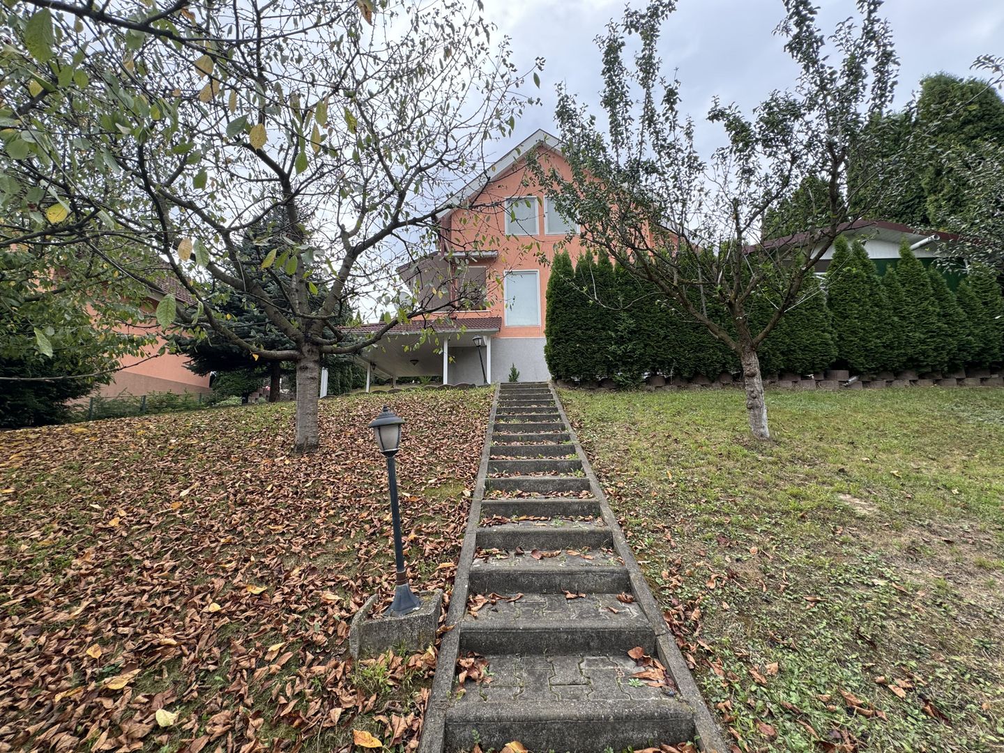 Vila individuală de vânzare în Livezeni, la doi pași de Târgu Mureș | Comision 0 - Poză 2