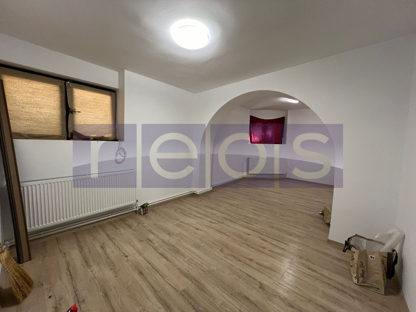 VANZARE STUDIO DUBLU 50MP DEMISOL BANU MANTA VICTORIEI CENTRALA PROPRIE - Poză 1