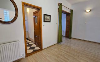 Str Lunga apartament pretabil birou/cabinet , parter stradal - Poză 9
