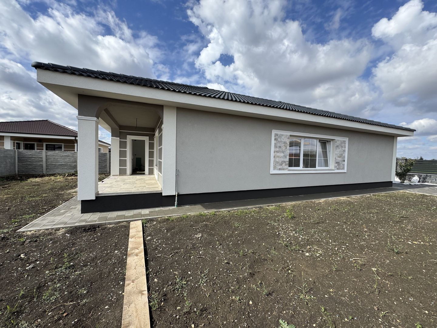 Casa Individuala Parter Sanmihaiu Roman,4 Camere,2 Bai,Proiect Modern - Poză 7