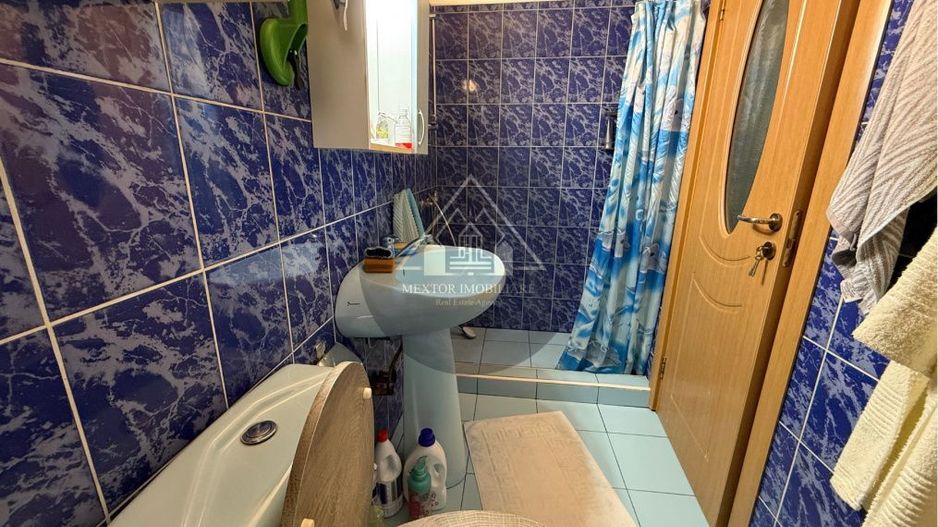 Casa de 4 camere, zona Mosnei - Poză 13