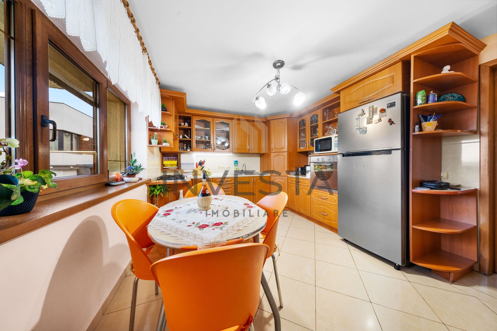 Casa individuala cu 7 camere, 260 mp, teren 900 mp, front 19m, Europa - Poză 7