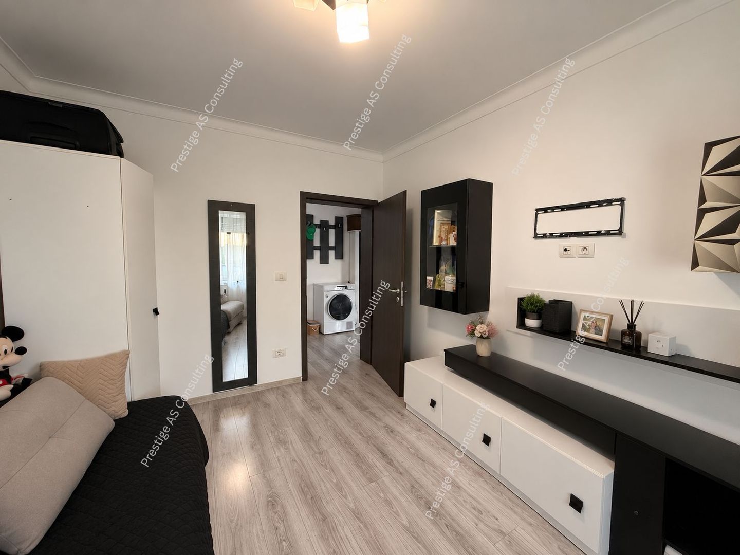 Apartament 3 Camere | Loc de parcare privat | Muzicescu-Girocului - Poză 2