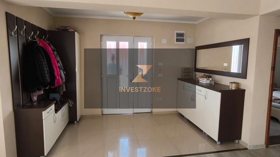 CASA DE VANZARE IN SANTANDREI -ORADEA, CARTIERUL TINERETULUI - Poză 2