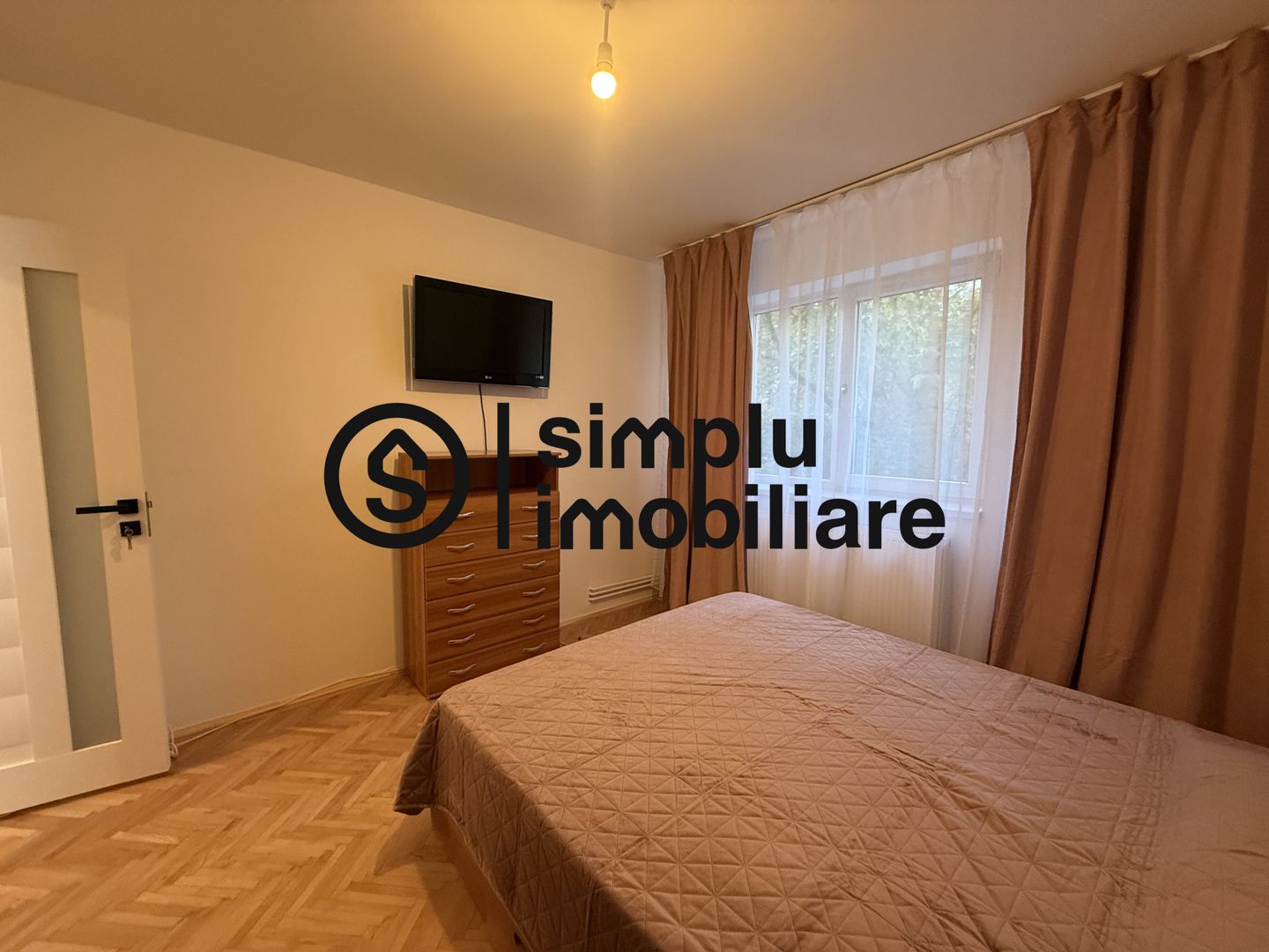 3 camere, et 2, centrala termica, 1 Mai ( Insula ) - 126 000 Euro- - Poză 3