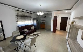 Apartament cu 2 camere, curte și loc de parcare - Poză 2