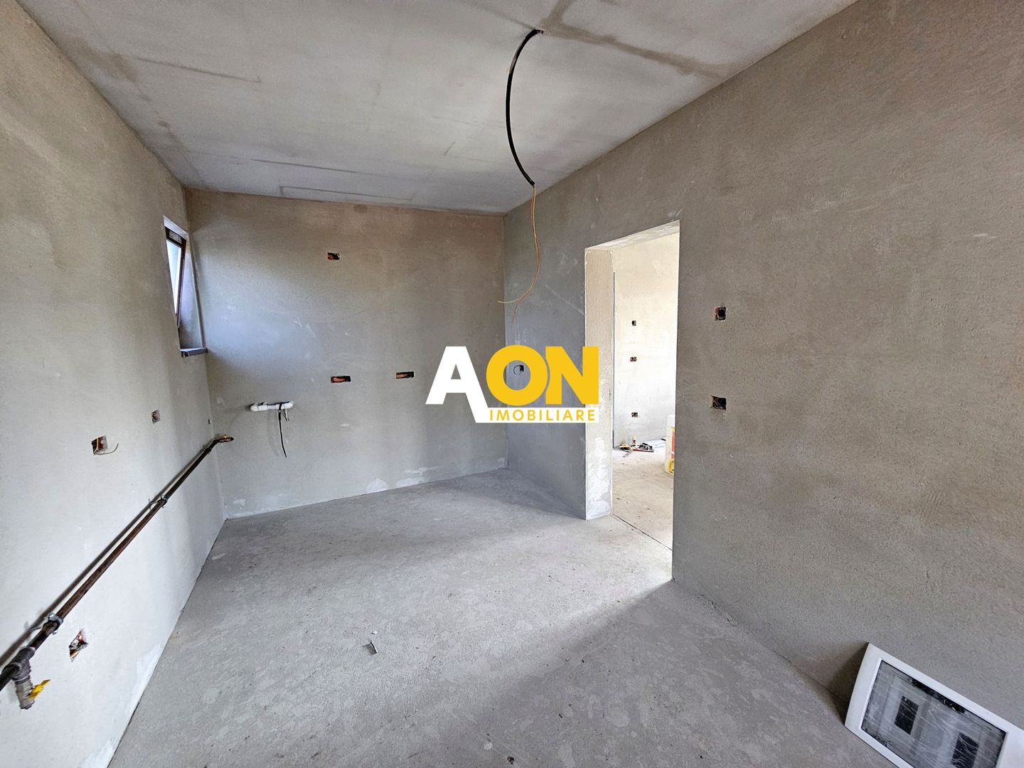 Casa la gri ( semifinisata ), 4 camere, 668 mp teren, com. Ciugud - Poză 9