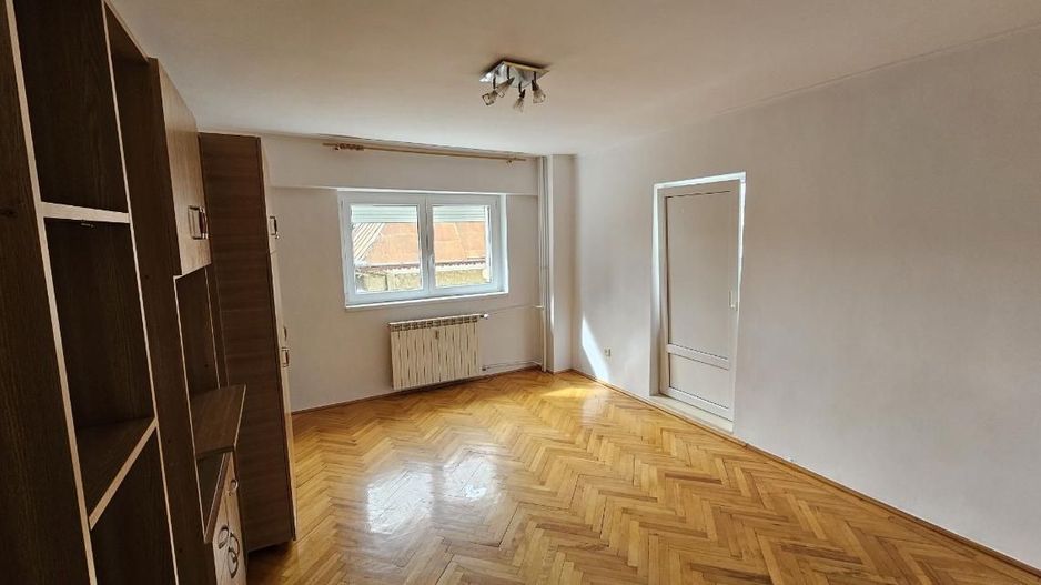 AP. 3 CAMERE DOMENII, SEMIMOBILAT, BLOC REABILITAT, BUCATARIE INCHISA - Poză 3