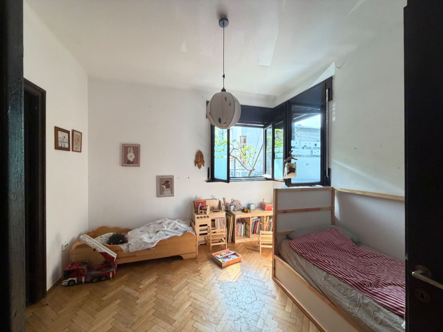 4 camere parter in vila - 2 apartamente in vila Pta Alba Iulia-Basarab - Poză 2