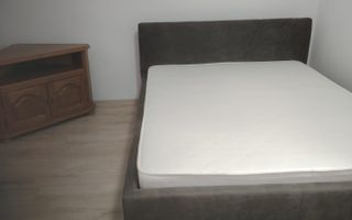Apartament 3 camere de închiriat-loc de parcare - Poză 1