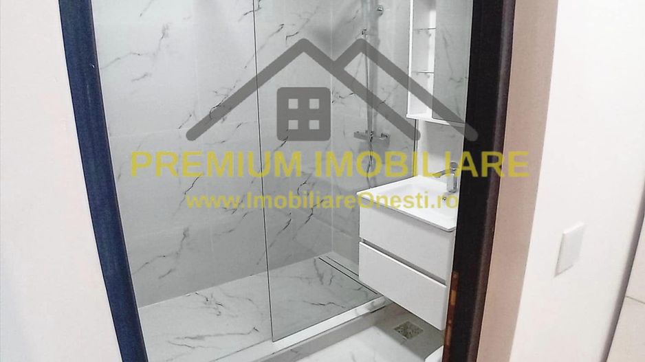 Spatiu Comercial de Vanzare sau Inchiriere In Onesti - Zona centrala - Poză 4