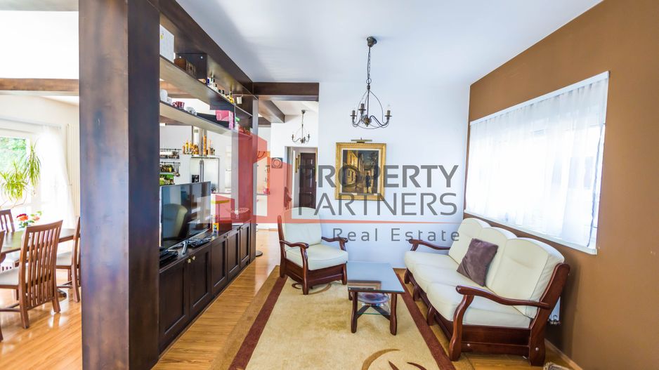 Vilă in Bran cu teren de 28.000 mp și priveliște spectaculoasa - Poză 9