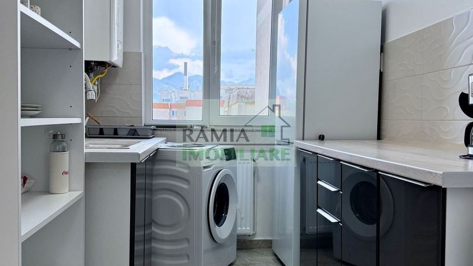 Apartament 2 camere complet renovat Bd. Vlahuță, panoramă spre Tâmpa - Poză 8