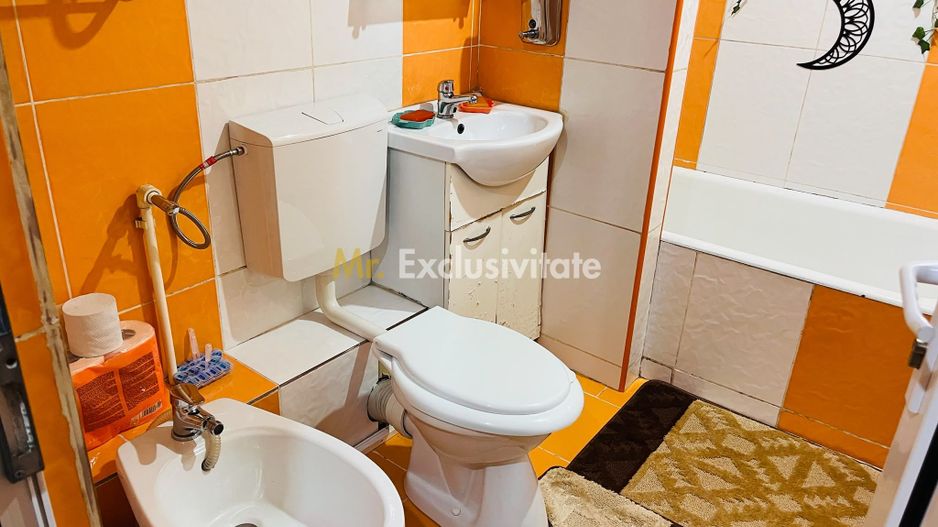Confort inteligent! Apartament transformat in 3 camere, zona 1 Mai - Poză 9