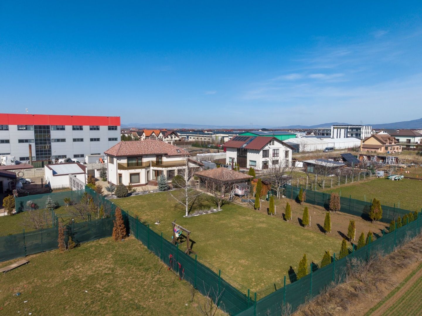 Casa 6 dormitoare+4 bai -1500 mp teren-Sacele - Poză 60