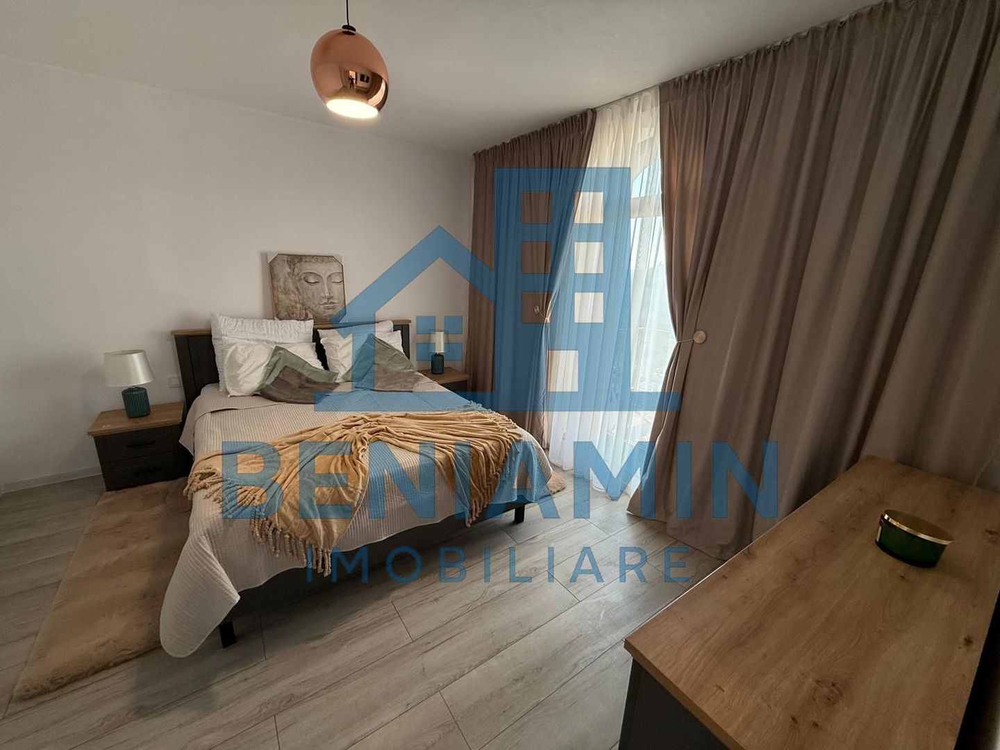 Casa Moderna-Lux-La cheie-Mobilata-Utilata-Model deosebit-Libera - Poză 3