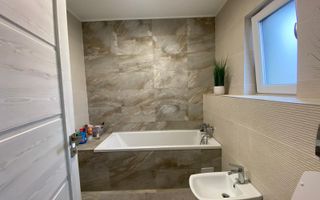 Casa tip duplex , pivnita, carport in Selimbar zona Brana - Poză 14