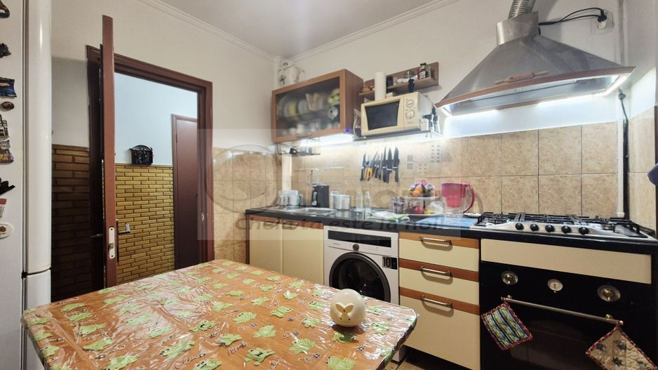 Apartament 3 camere decomandat - Mircea Cel Batran - 123.000 euro ! - Poză 9