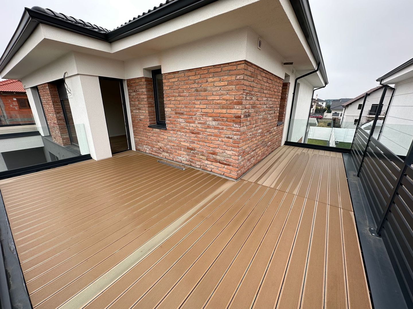 Duplex deosebit cu garaj și subsol - Poză 5