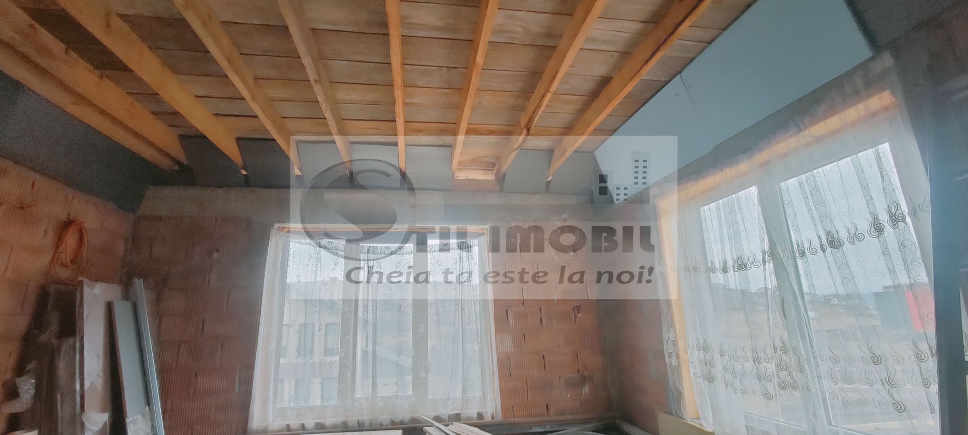 IASI VISAN BUCIUM CASA DUPLEX LA STRADA - 114,000 € - Poză 9