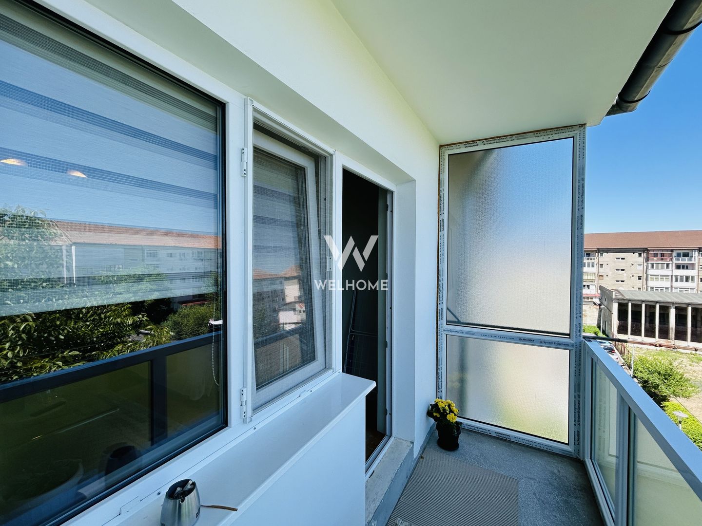 Apartament decomandat, cu 3 camere, 2 bai, 2 balcoane - Zona Strand - Poză 14
