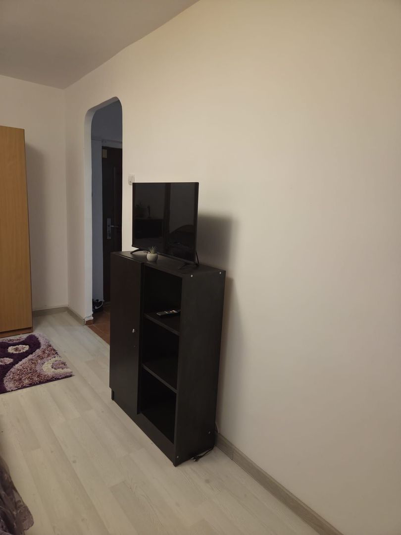 Garsoniera moderna si spatioasa de inchiriat, Tineretului - Poză 8