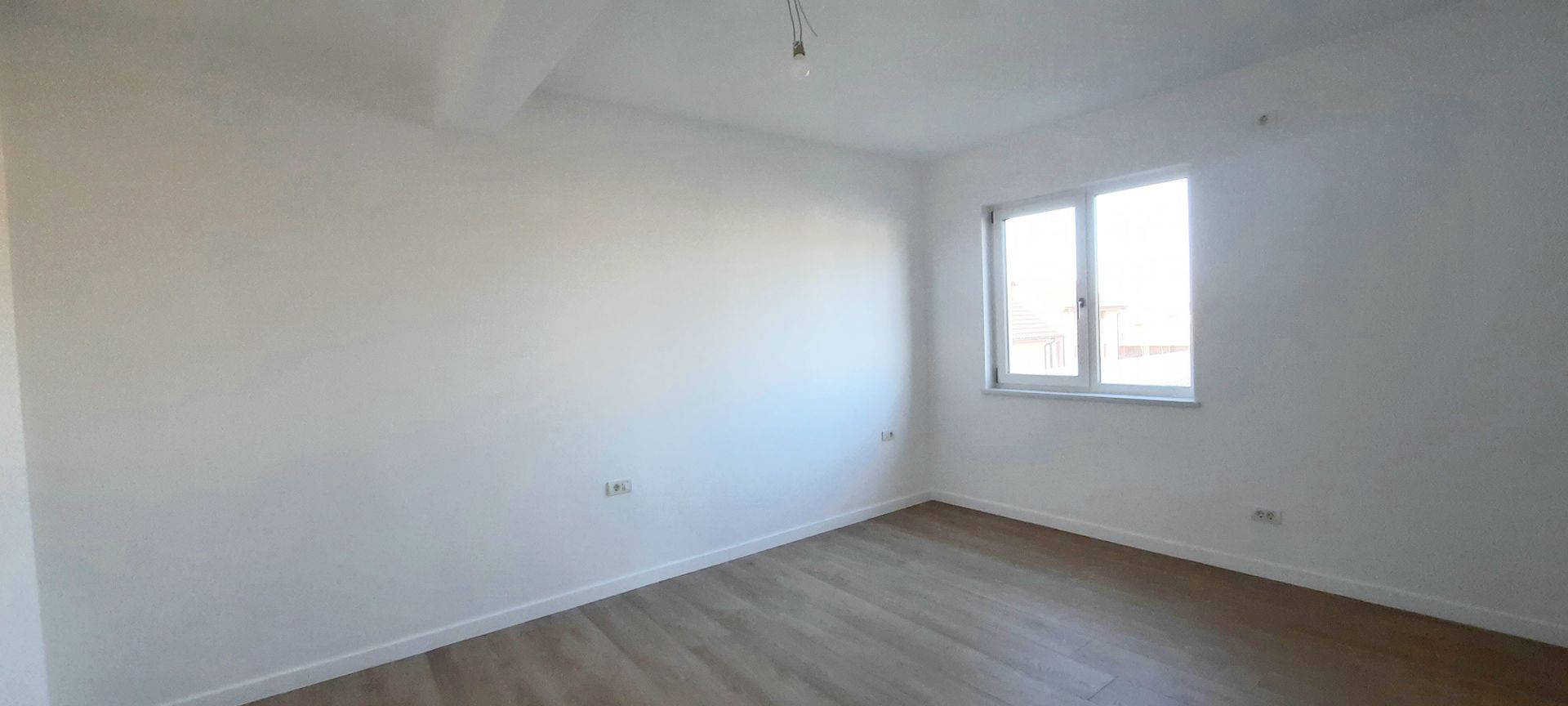 Locuinta moderna si spatioasa - Dumbravita - Poză 11