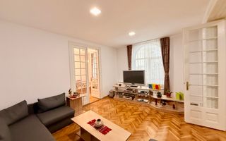 Piata Unirii Fantani Vila  500 mp utili curte 204 mp - Poză 11