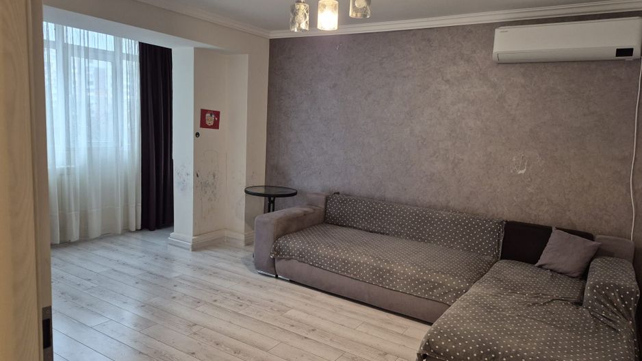 Apartament spațios in  Mazepa 1 - 3 camere, 2 băi, etaj 2 - Poză 2