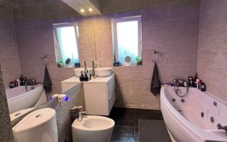 Vanzare Apartament tip Penthouse 3 camere - Zona Magheru - Universitate - Terasa - Poză 8