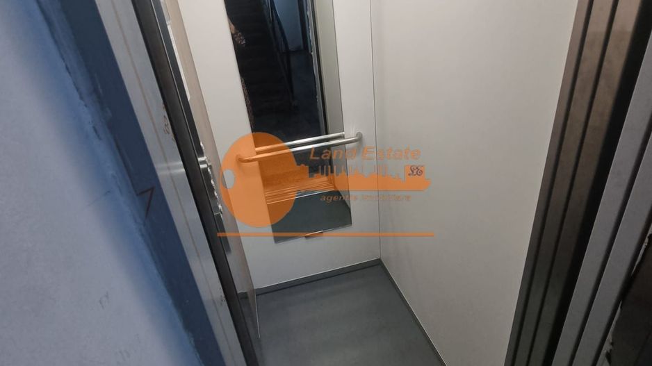 Apartament cu 4 camere in Politehnica - Poză 2