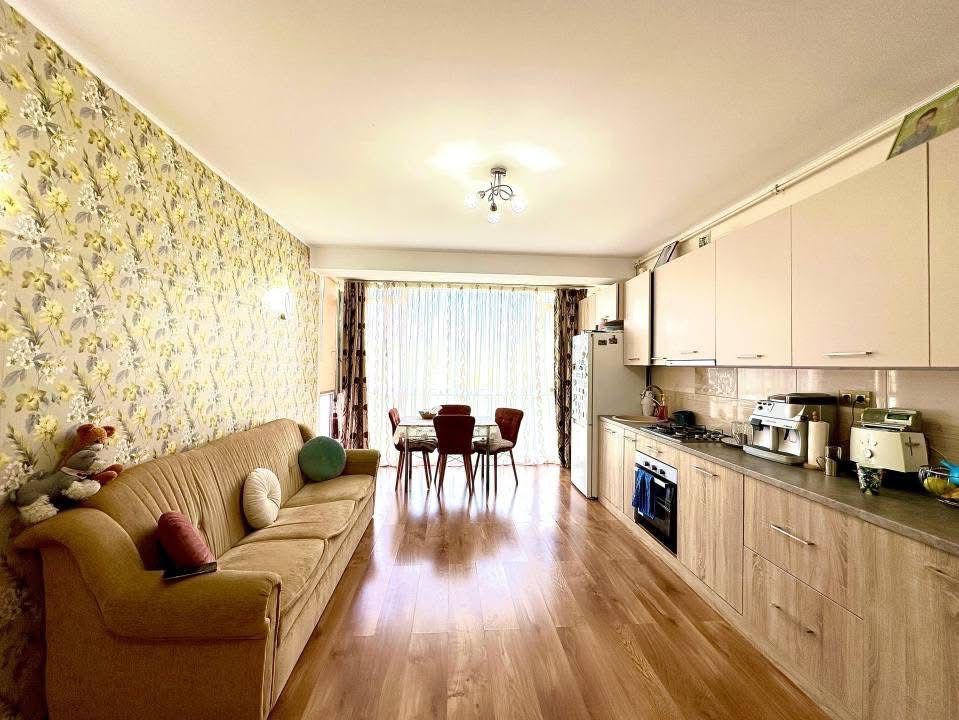 Giroc-Eso | 3 Camere | Mobilatsi utilat | Loc de parcare - Poză 2