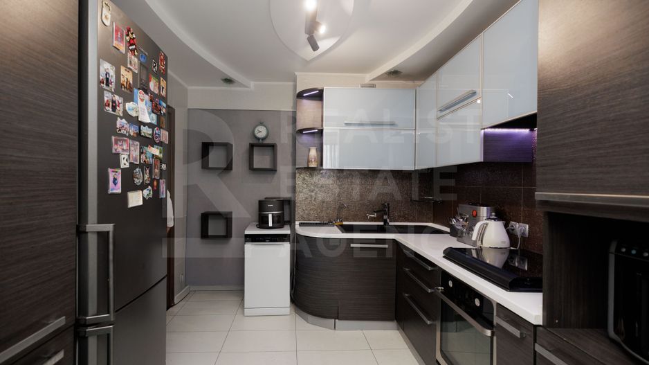 Vânzare apartament, 4 camere, bd. Dacia 60/5, Botanica - Poză 1
